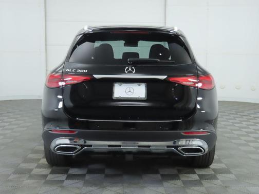 2026 Mercedes-Benz GLC 300 Base