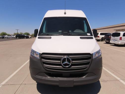 2025 Mercedes-Benz Sprinter 2500 Standard Roof