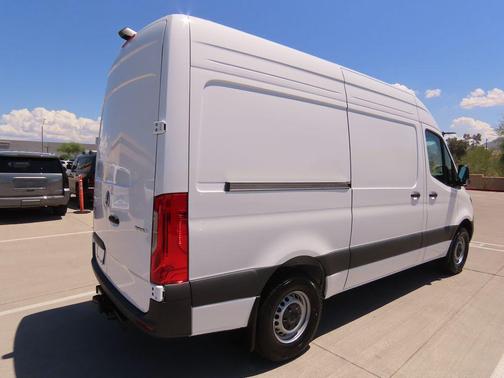 2025 Mercedes-Benz Sprinter 2500 Standard Roof