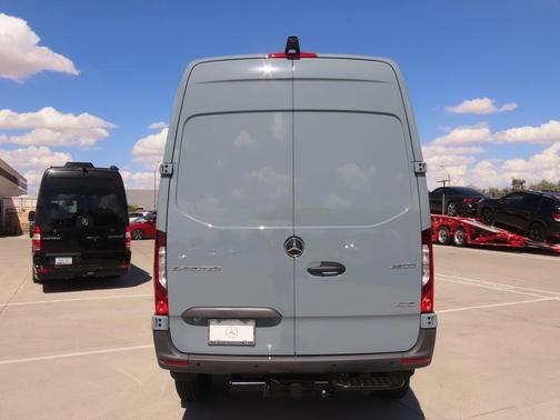 2025 Mercedes-Benz Sprinter 2500 Standard Roof