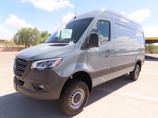 2025 Mercedes-Benz Sprinter 2500 Standard Roof