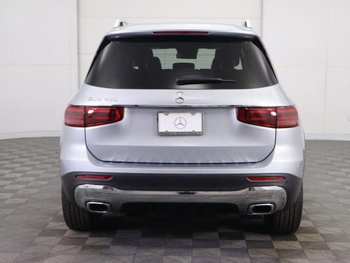 Cirrus Silver Metallic 2026 Mercedes-Benz GLB 250 Base