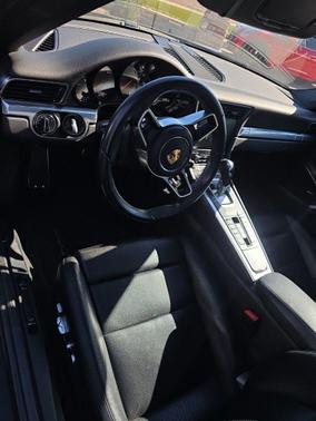 2017 Porsche 911 Carrera