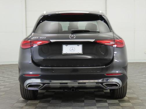 2025 Mercedes-Benz GLC 300 Base