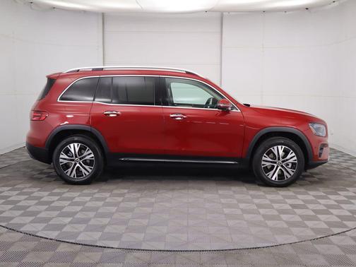 2026 Mercedes-Benz GLB 250 4MATIC