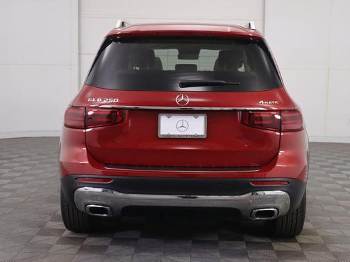 2026 Mercedes-Benz GLB 250 4MATIC