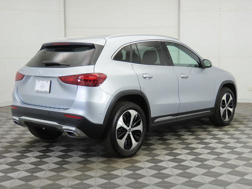 2025 Mercedes-Benz GLA 250 4MATIC