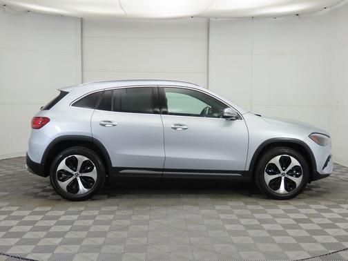 2025 Mercedes-Benz GLA 250 4MATIC