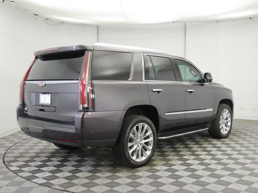 2018 Cadillac Escalade Luxury