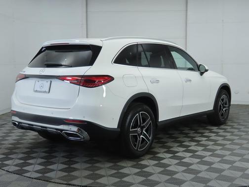 2026 Mercedes-Benz GLC 300 Base