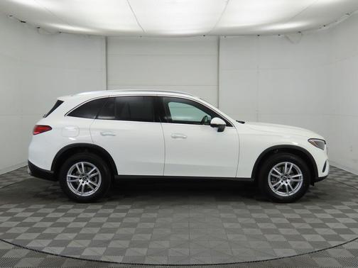 2025 Mercedes-Benz GLC 300 Base