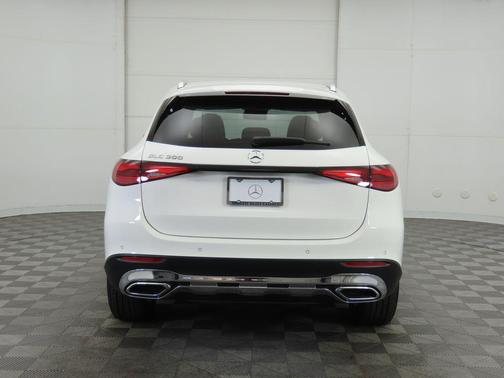 2025 Mercedes-Benz GLC 300 Base