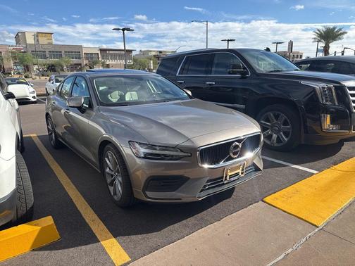 2019 Volvo S60 T5 Momentum