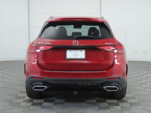 2026 Mercedes-Benz GLC 300 4MATIC