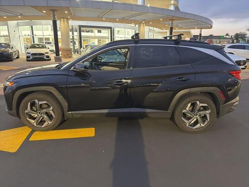 Phantom Black 2022 Hyundai TUCSON Limited