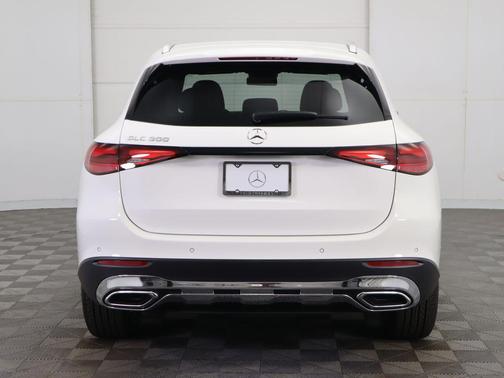2025 Mercedes-Benz GLC 300 Base