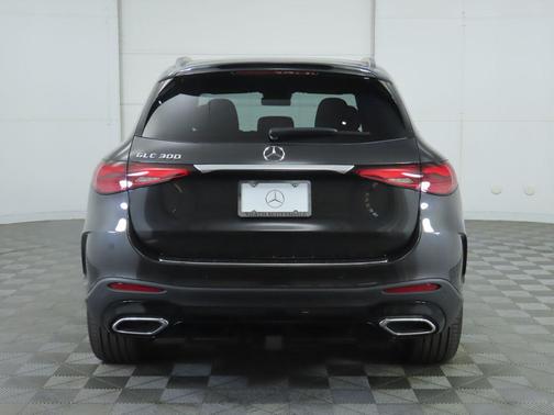2026 Mercedes-Benz GLC 300 Base