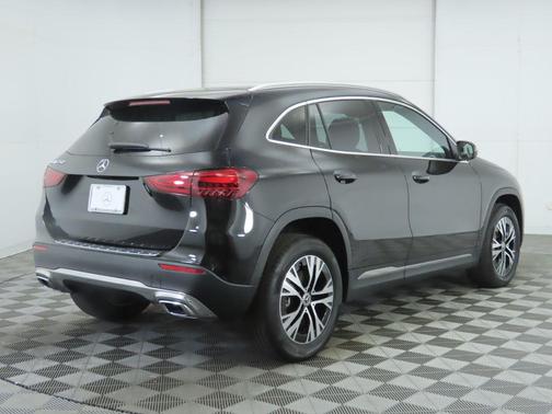 2025 Mercedes-Benz GLA 250 4MATIC