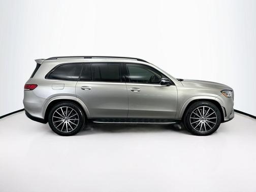 2022 Mercedes-Benz GLS 450 4MATIC