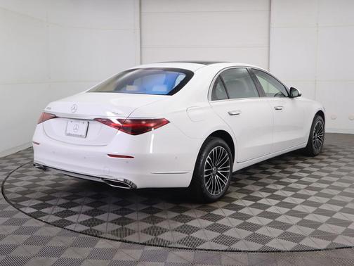 2026 Mercedes-Benz S-Class 4MATIC
