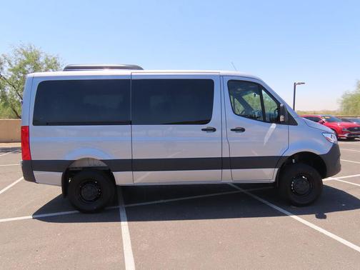 2025 Mercedes-Benz Sprinter 2500 Standard Roof