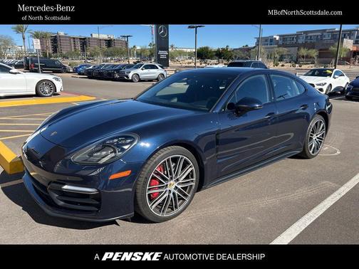 2019 Porsche Panamera GTS