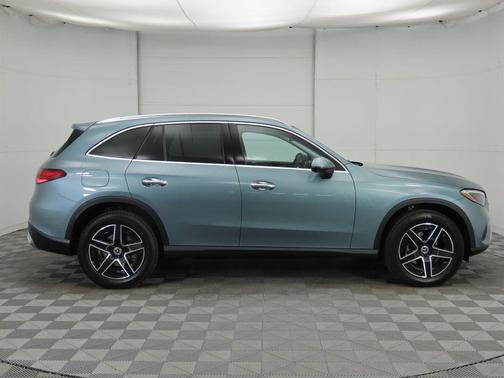 2026 Mercedes-Benz GLC 300 4MATIC