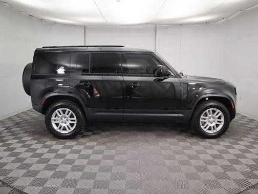 2024 Land Rover Defender 110 P300