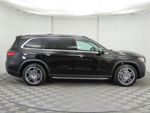 2026 Mercedes-Benz GLS 450 4MATIC