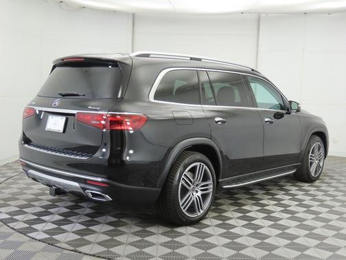 2026 Mercedes-Benz GLS 450 4MATIC