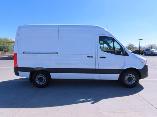 2025 Mercedes-Benz Sprinter 2500 Standard Roof