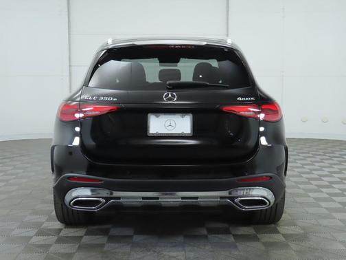 2025 Mercedes-Benz GLC 350e Base