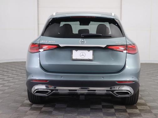 2026 Mercedes-Benz GLC 300 4MATIC