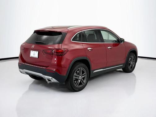 MANUFAKTUR Patagonia Red Metallic 2026 Mercedes-Benz GLA 250 4MATIC