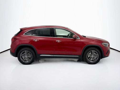 MANUFAKTUR Patagonia Red Metallic 2026 Mercedes-Benz GLA 250 4MATIC