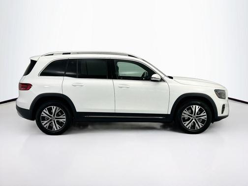 Polar White 2026 Mercedes-Benz GLB 250 Base