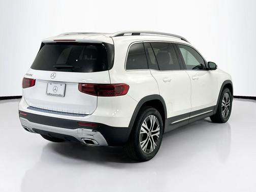 Polar White 2026 Mercedes-Benz GLB 250 Base