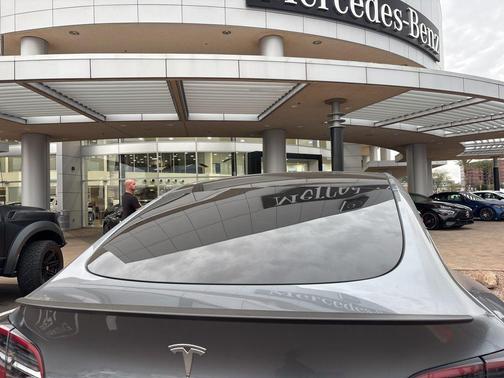 2024 Tesla Model Y Performance Dual Motor All-Wheel Drive