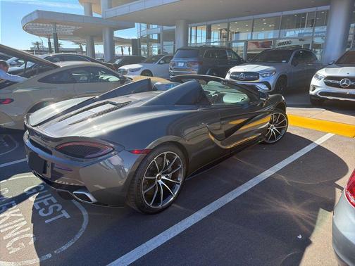 2018 McLaren 570S Base