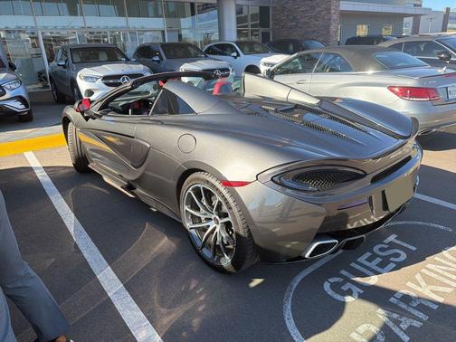 2018 McLaren 570S Base