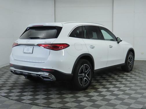 2026 Mercedes-Benz GLC 300 4MATIC