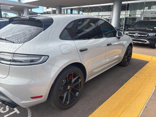 2022 Porsche Macan GTS