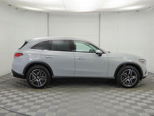 2026 Mercedes-Benz GLC 300 Base