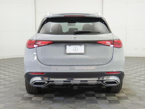 2026 Mercedes-Benz GLC 300 Base