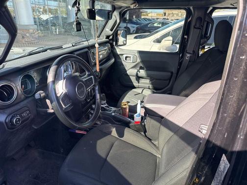 2022 Jeep Gladiator Overland