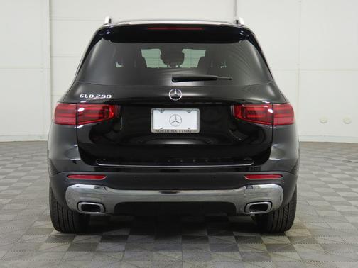 2025 Mercedes-Benz GLB 250 Base