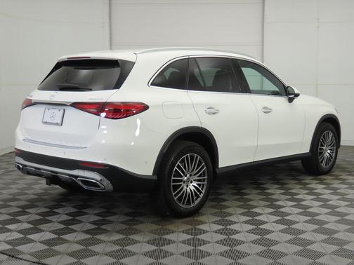 2026 Mercedes-Benz GLC 300 4MATIC