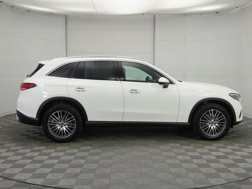 2026 Mercedes-Benz GLC 300 4MATIC