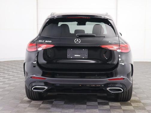 2026 Mercedes-Benz GLC 300 4MATIC