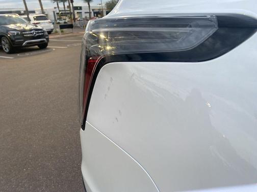 2024 Cadillac XT5 Sport